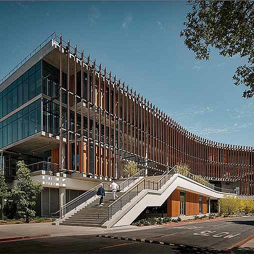 The City of Hope Medical and Administrative Leadership Pavilion.